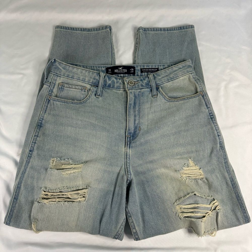 Hollister Ultra High-Rise Ripped Light Wash Mom Jean Size 7 Vintage Stretch